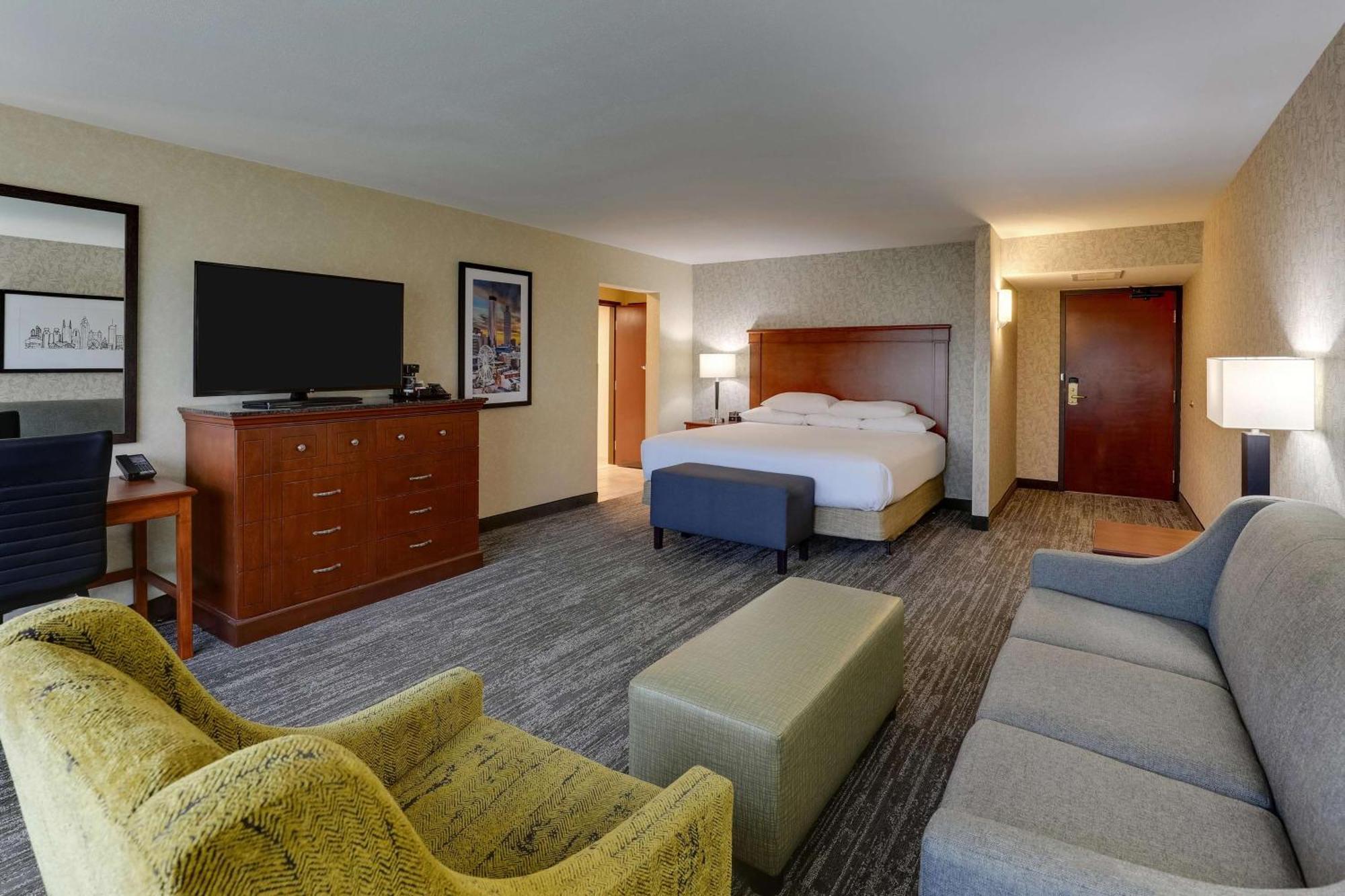 Drury & Atlanta Hotel 3*