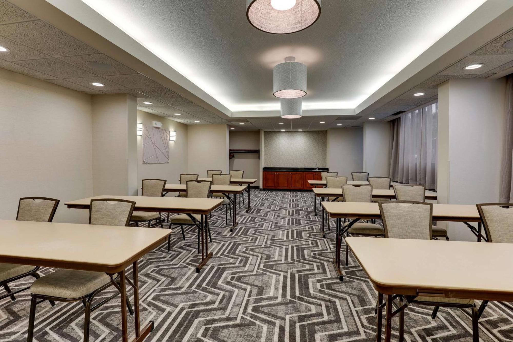 Drury & Atlanta Hotel 3*